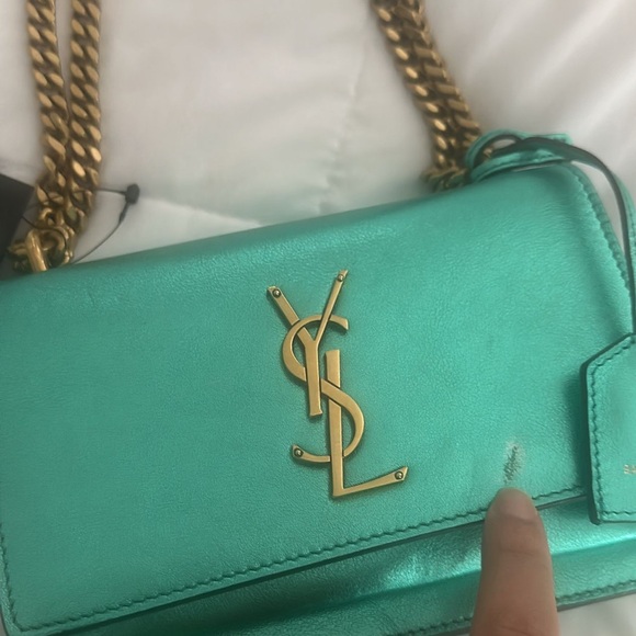 Saint Laurent Metallic Monogram Sunset Bag - Picture 16 of 16